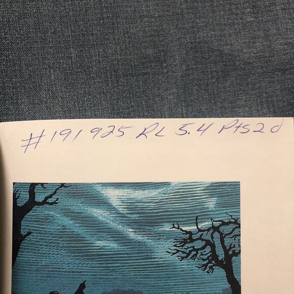 The Book of Dust: La Belle Sauvage Collector's Edition (Book of Dust, Volume 1) - Picture 6 of 6